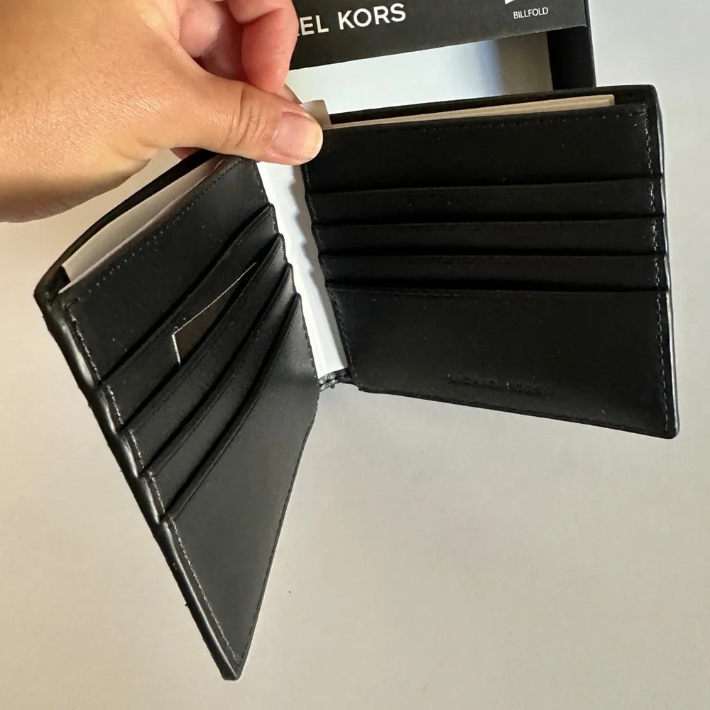 NWT Michael Kors Textured Black Wallet Holder